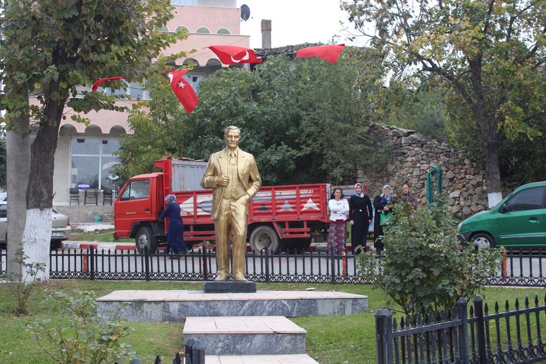Cumhuriyet Bayramı çelenk sunma töreni