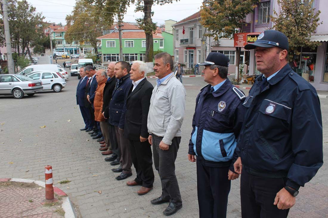Cumhuriyet Bayramı çelenk sunma töreni