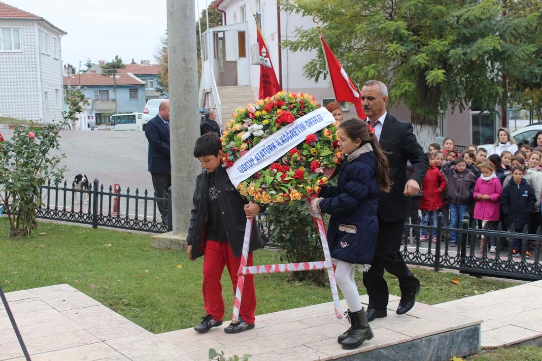 Cumhuriyet Bayramı çelenk sunma töreni
