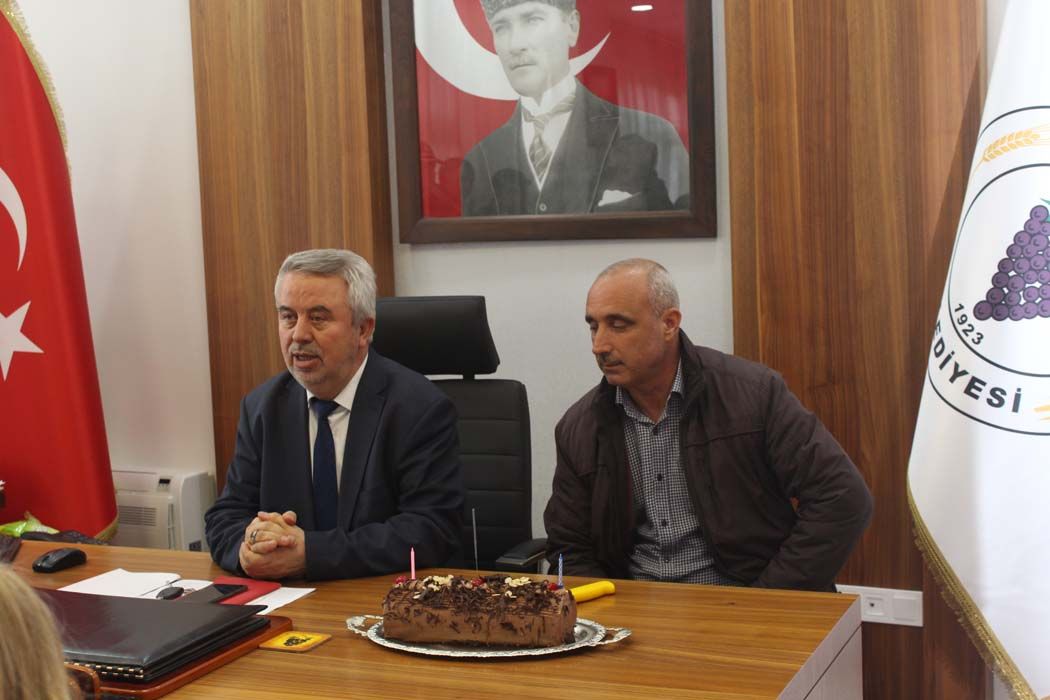 Nihat ÖZBEY' in Emekliye Ayrılması