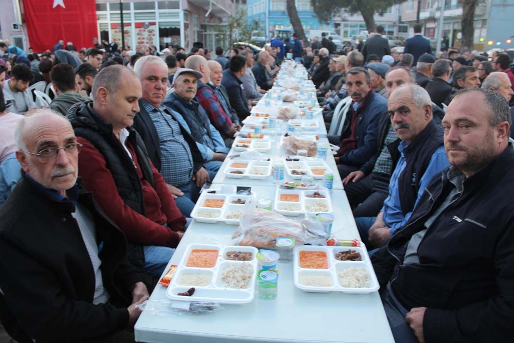 İftar Yemeği (2022)