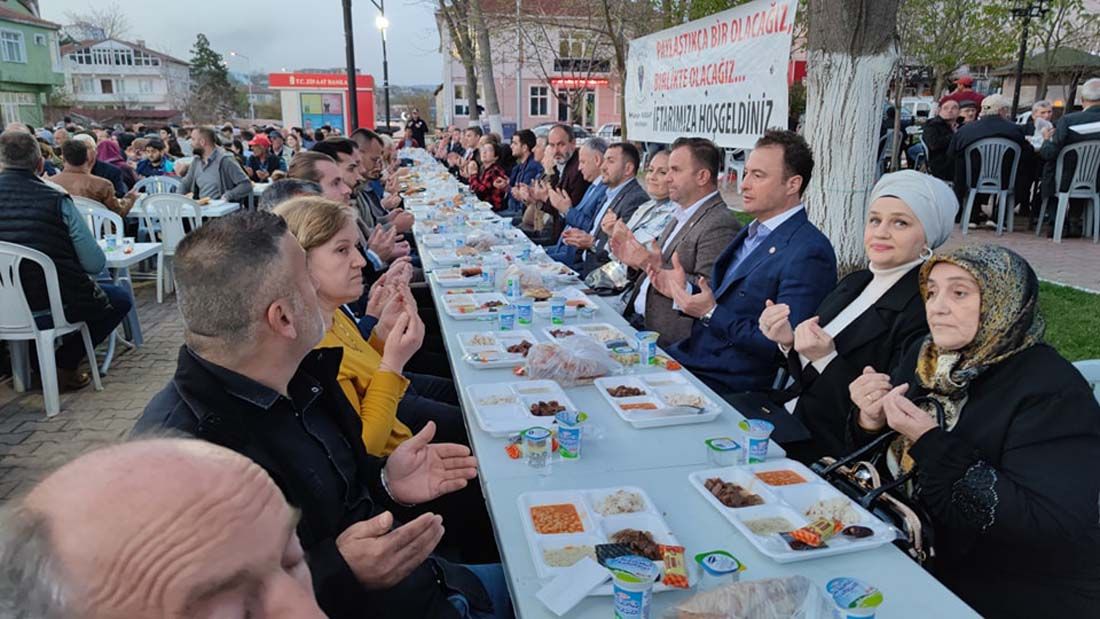 İftar Yemeği (2022)