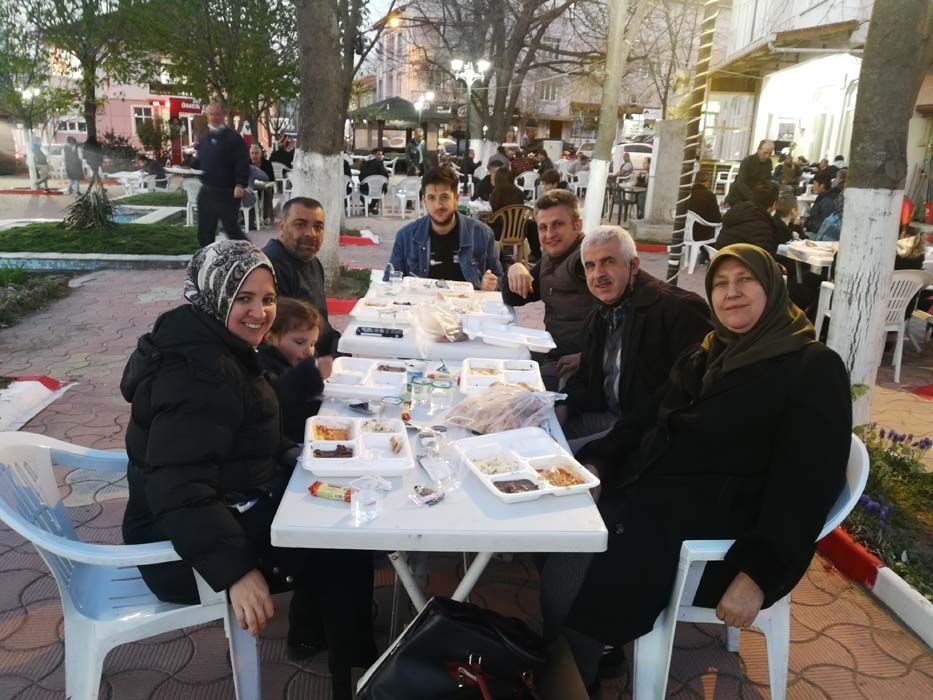 İftar Yemeği (2022)