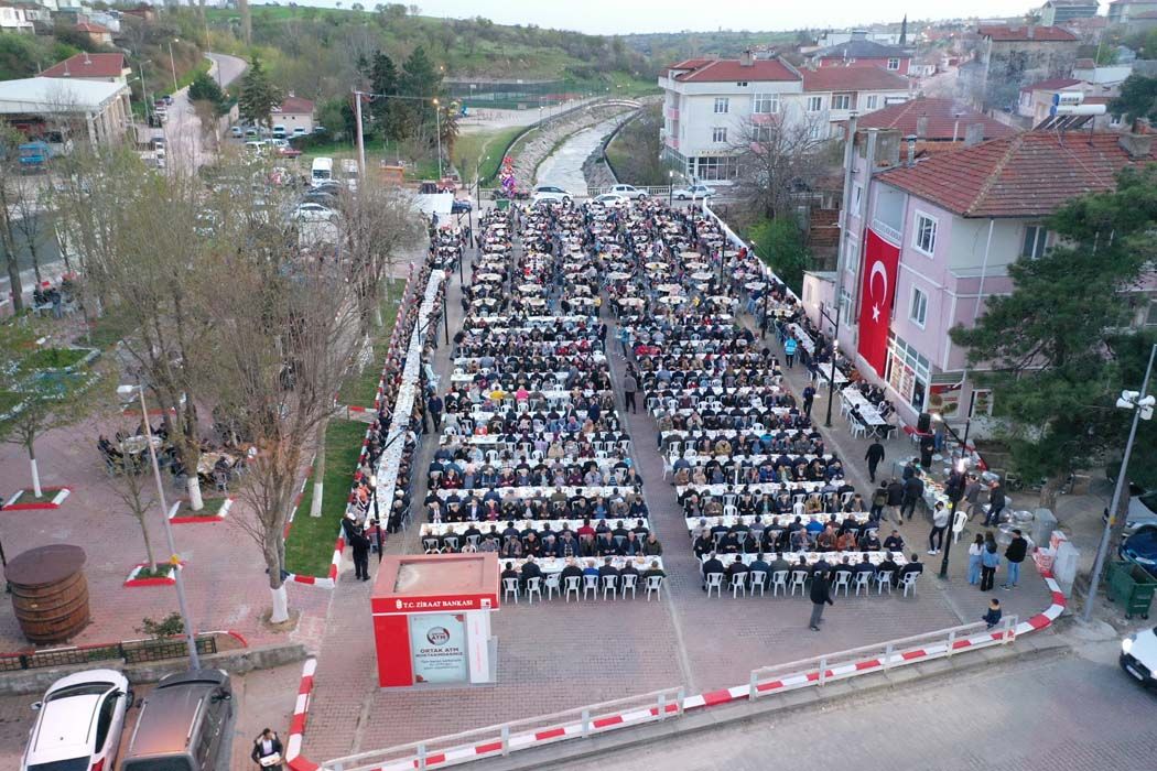 İftar Yemeği (2022)