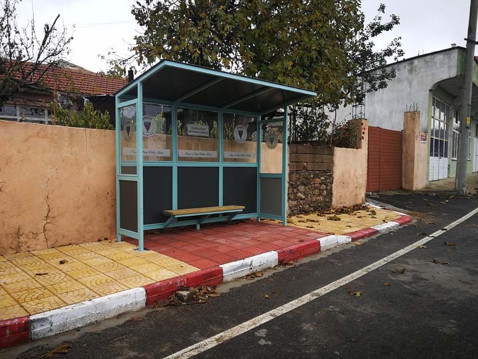 Otobüs Bekleme Durakları Yenilendi