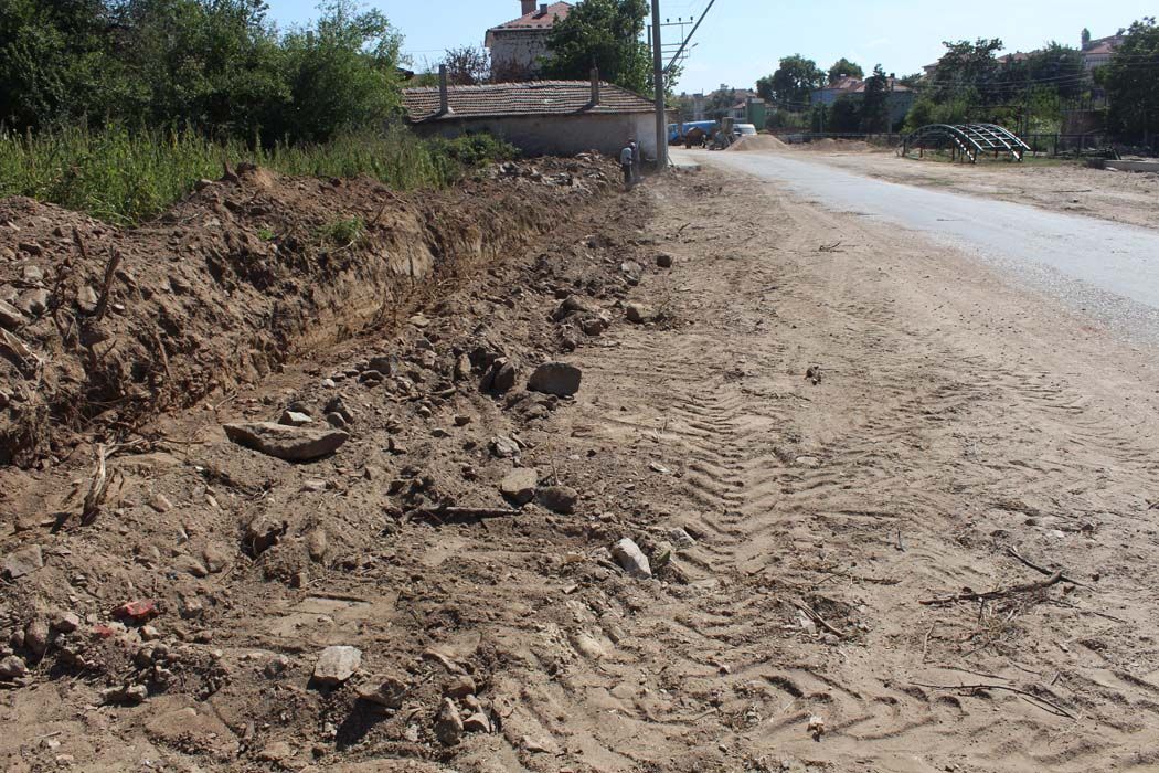 Belediye Caddesi Yol ve Kaldırım Düzenlemesi 