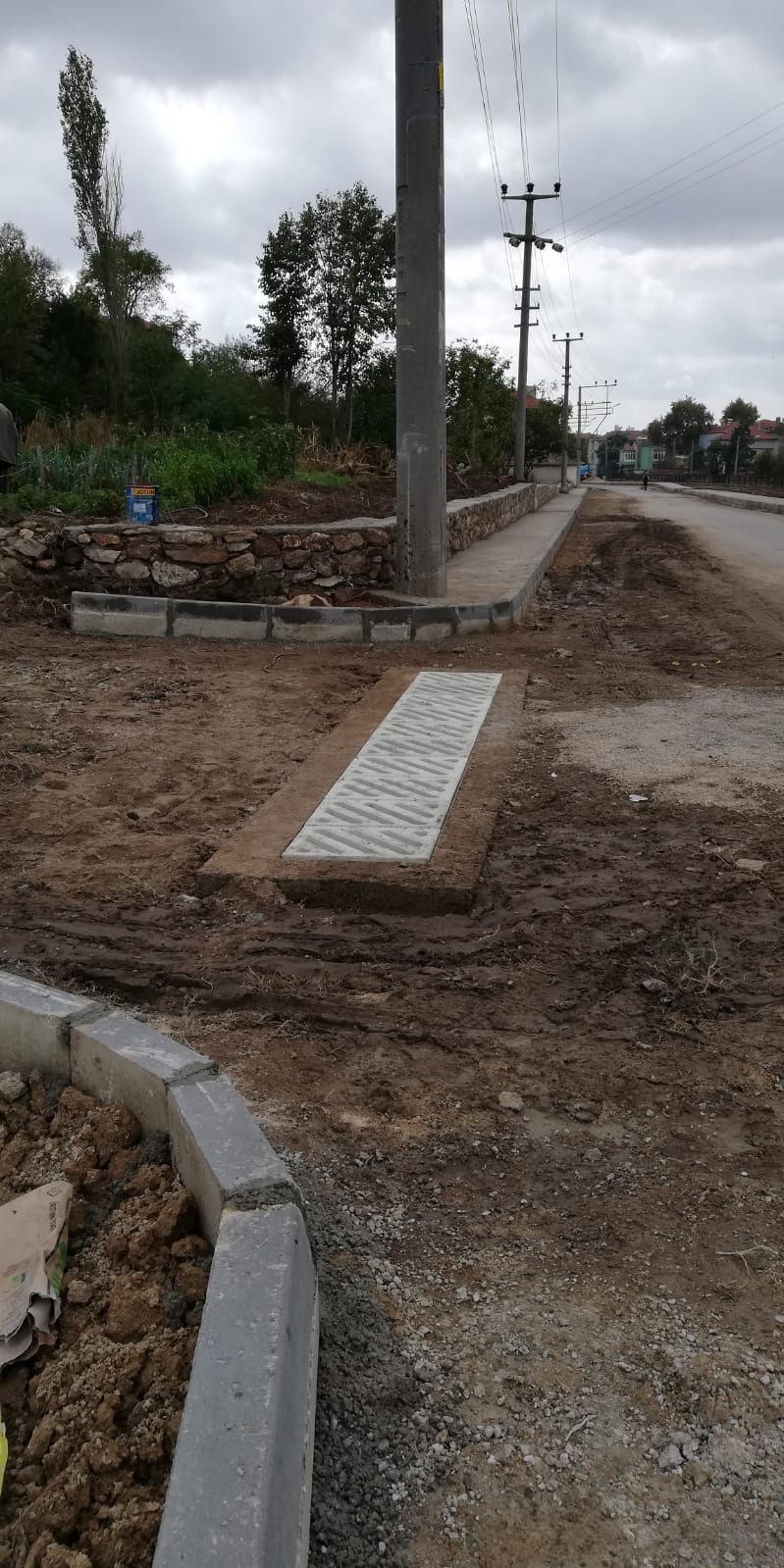 Belediye Caddesi Yol ve Kaldırım Düzenlemesi 