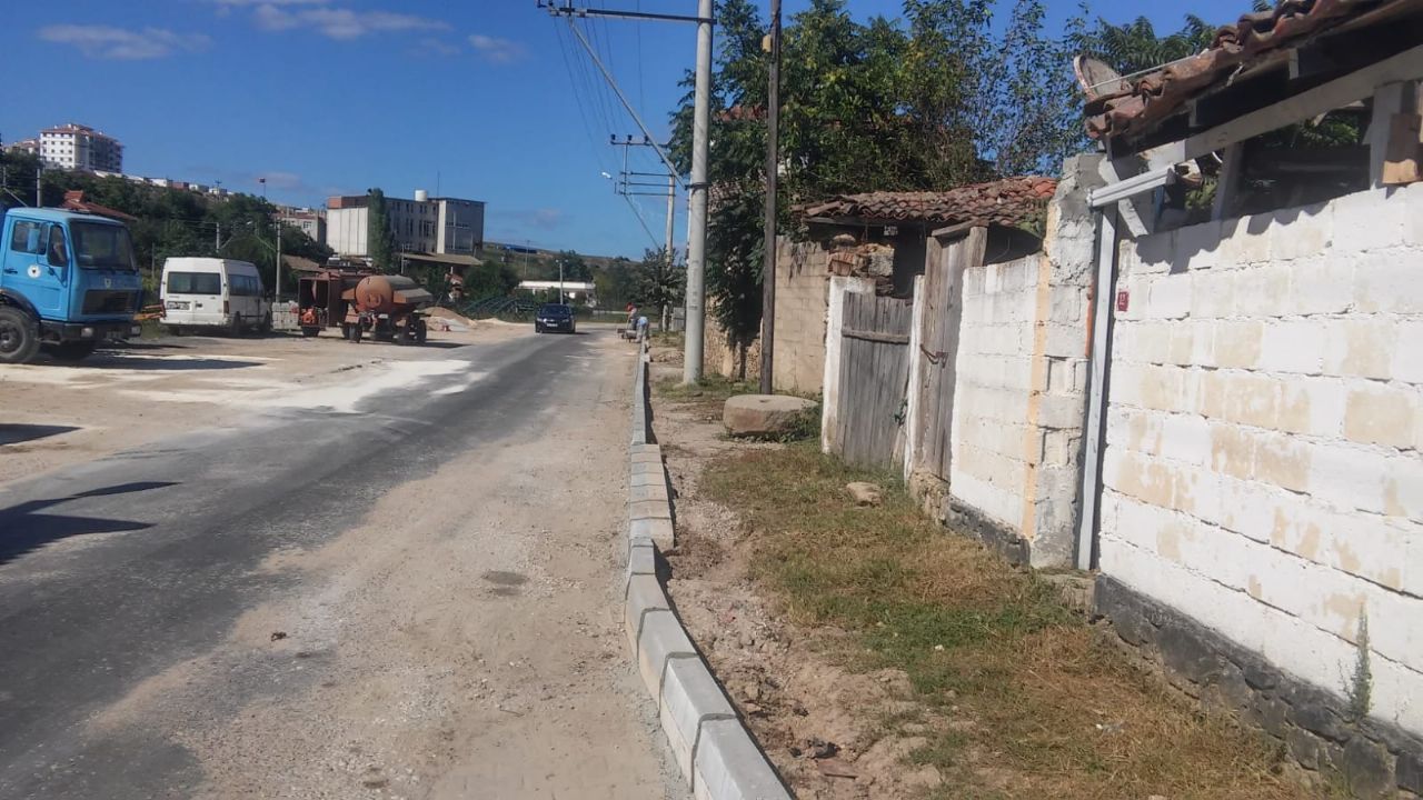 Belediye Caddesi Yol ve Kaldırım Düzenlemesi 
