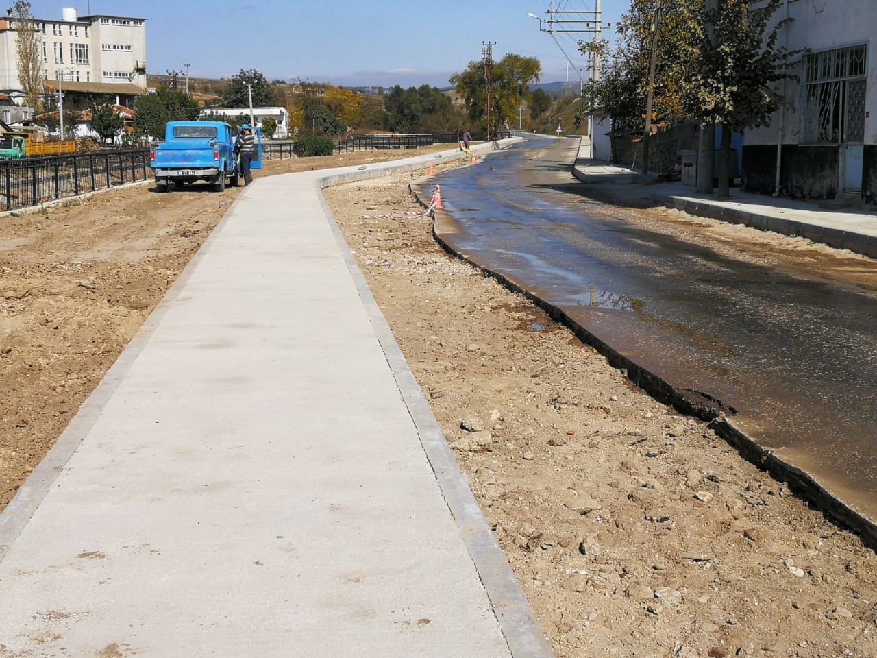 Belediye Caddesi Yol ve Kaldırım Düzenlemesi 