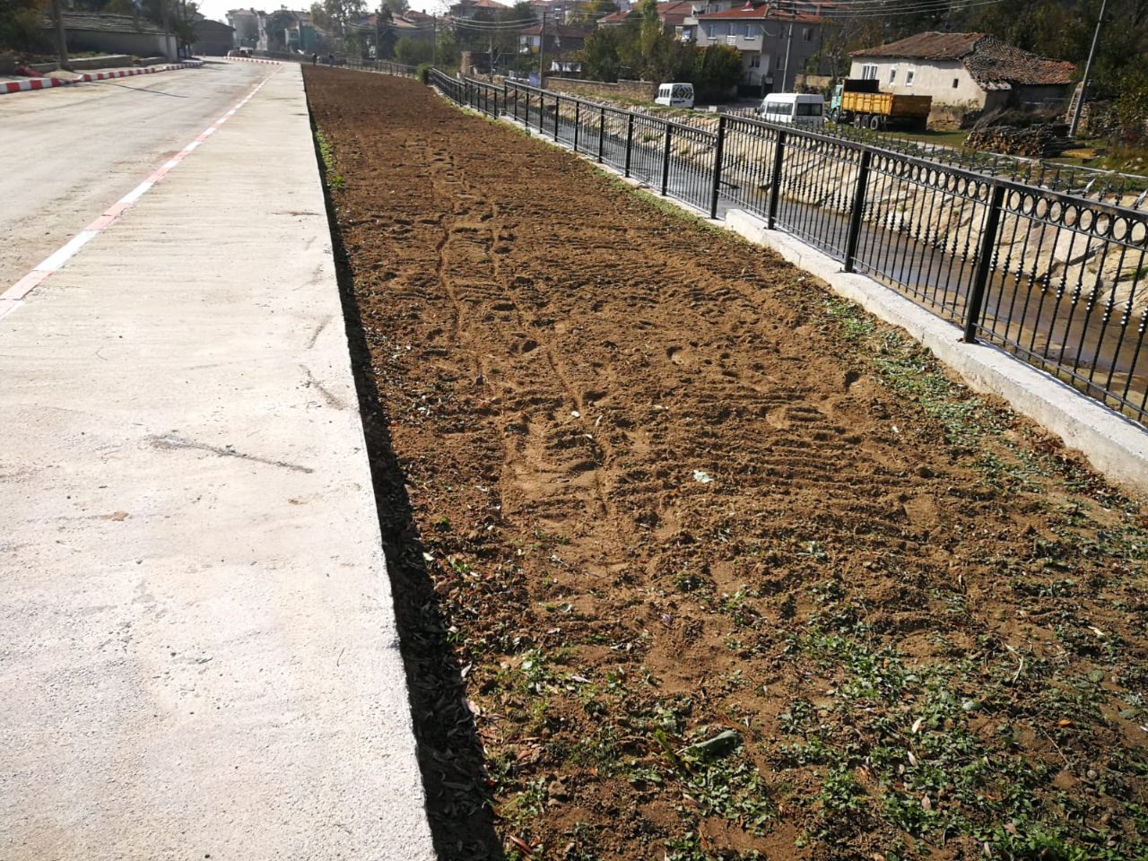 Belediye Caddesi Yol ve Kaldırım Düzenlemesi 