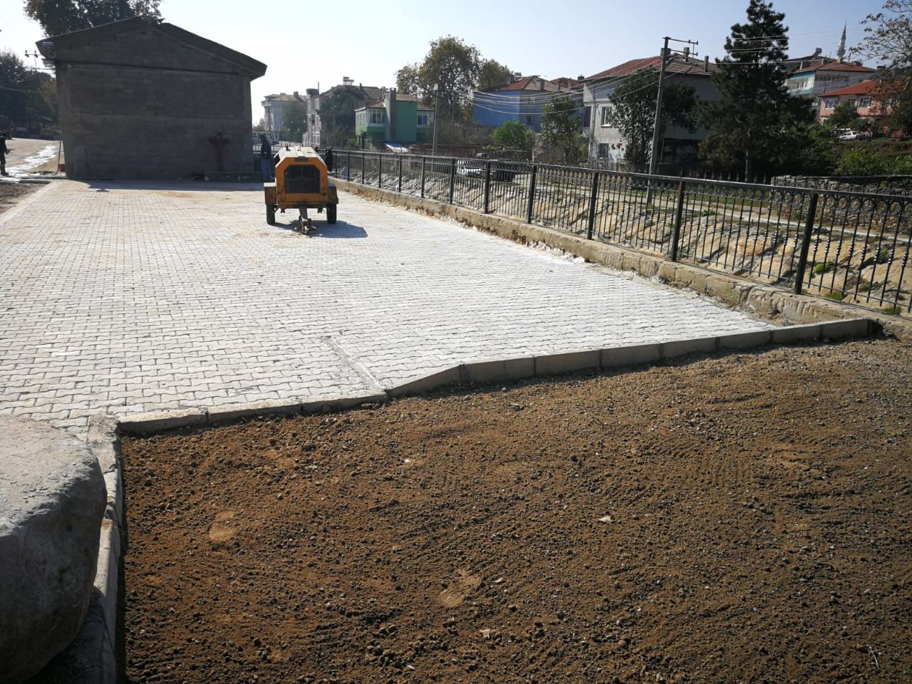 Belediye Caddesi Yol ve Kaldırım Düzenlemesi 