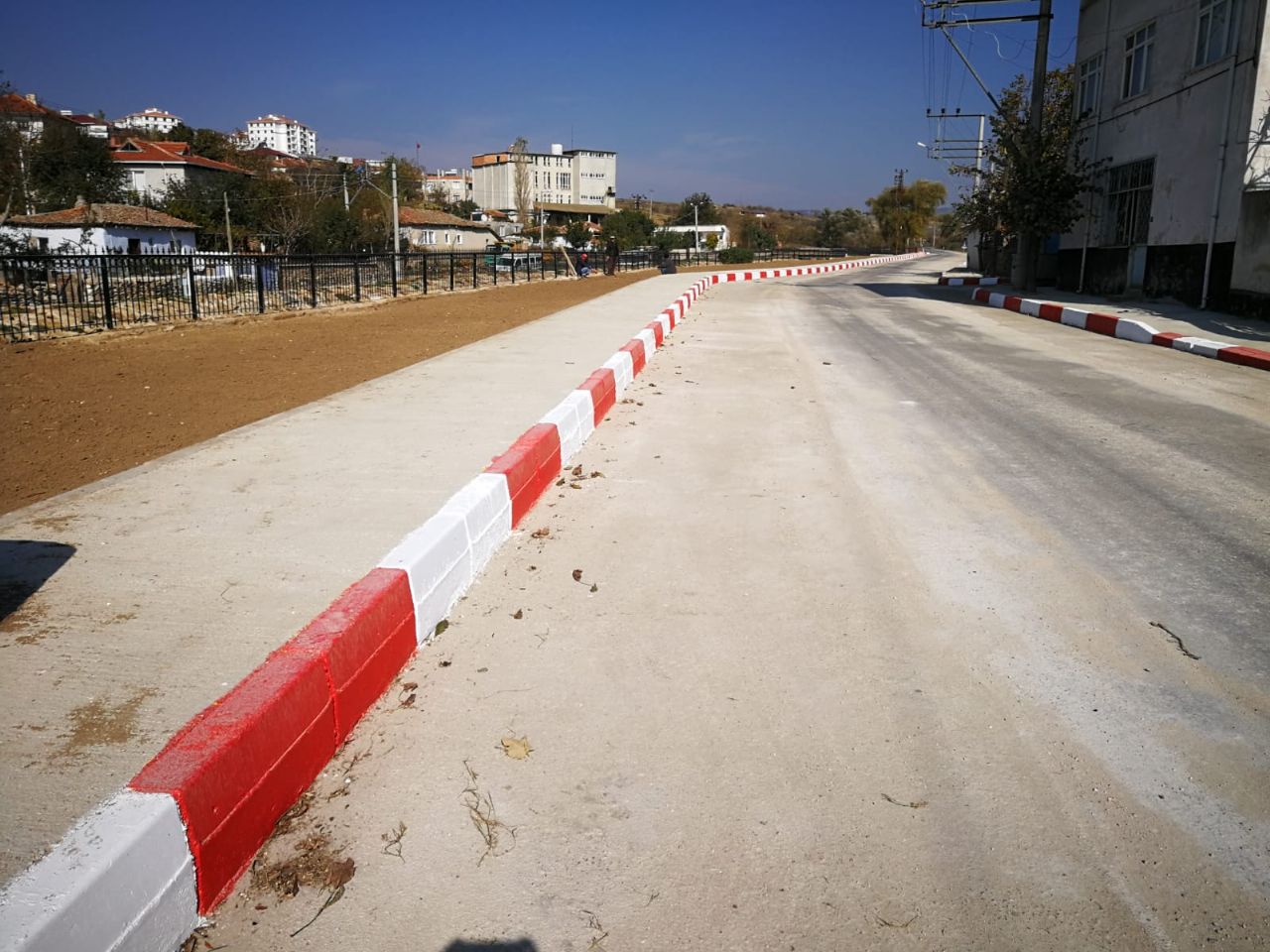 Belediye Caddesi Yol ve Kaldırım Düzenlemesi 