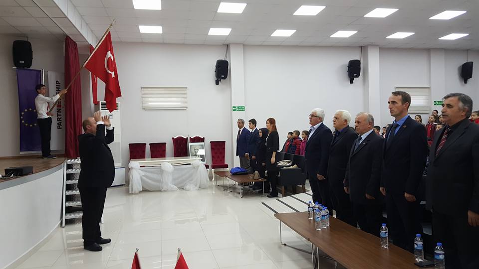 Üsküp Atatürk Ortaokulu’ndan 10 Kasım programı…