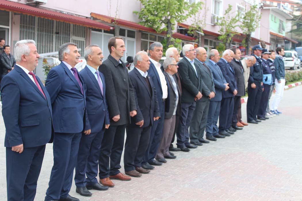 Ulusal Egemenlik ve Çocuk Bayramı çelenk töreni düzenlendi…