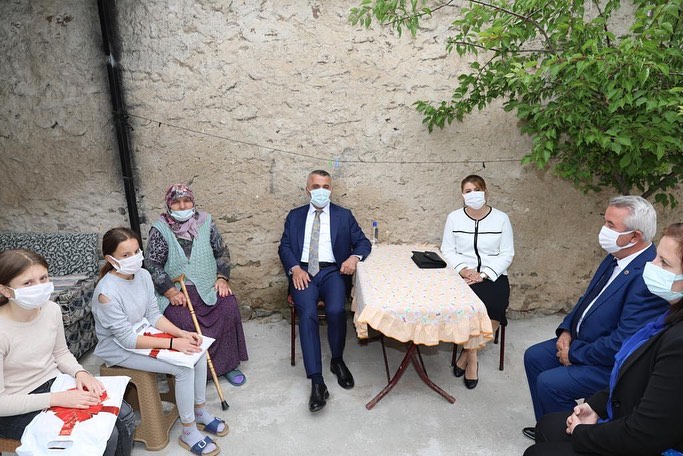 Valimiz Osman BİLGİN ve Eşi İlknur BİLGİN’den Beldemize ziyaret…