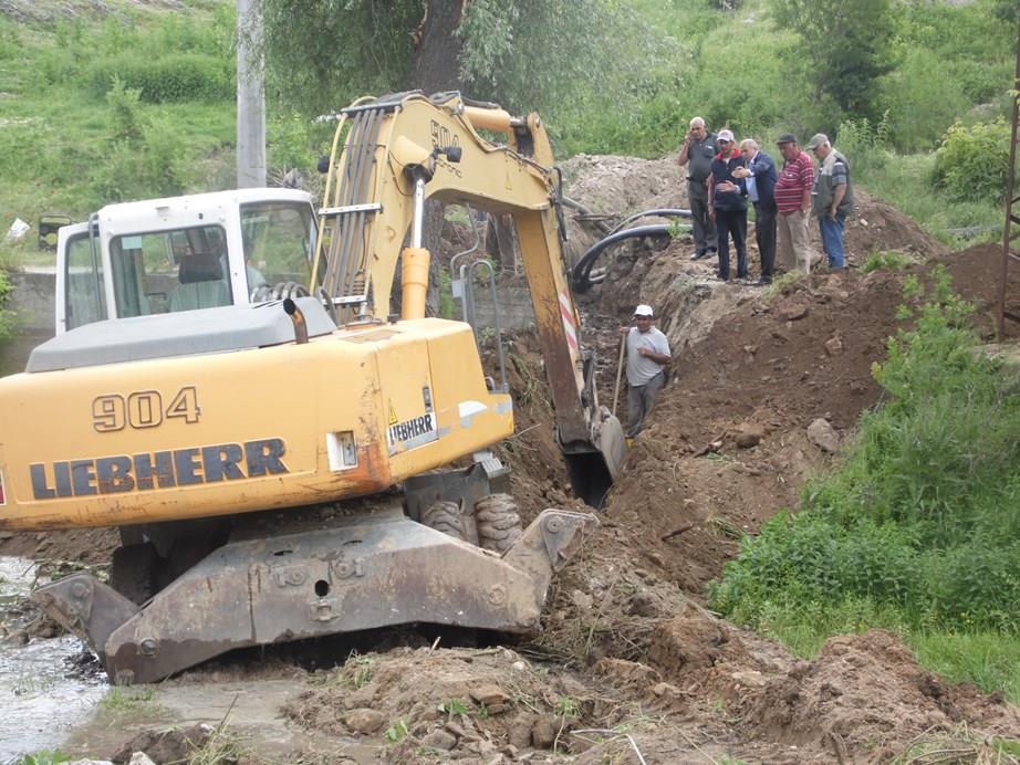 Beldemizde içme suyu şebeke inşaatı tüm hızıyla devam ediyor…