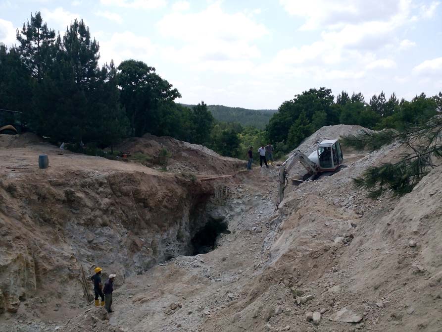 İçme suyu çalışmaları devam ediyor…