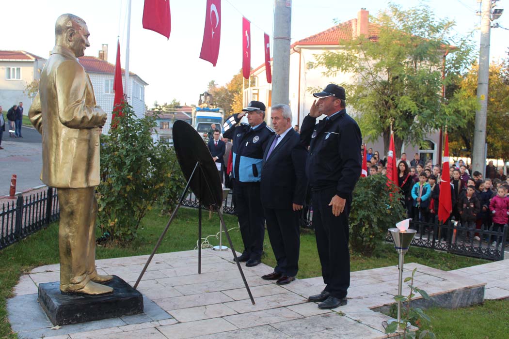 10 KASIM ÇELENK TÖRENİ